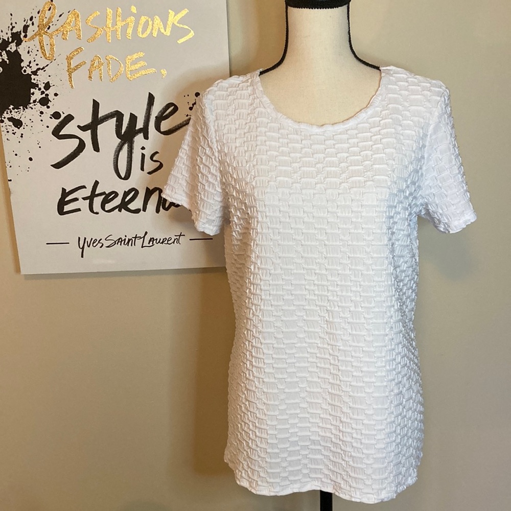 Casual white top, L